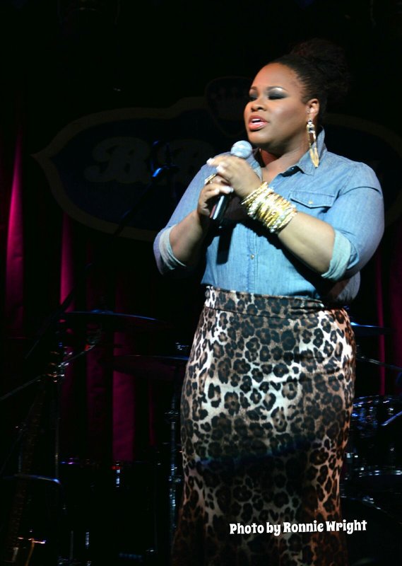 Grammy Winner Tasha Cobbs sets the atmosphere for worship at B.B. King in New York- Photography by Ronnie Wright